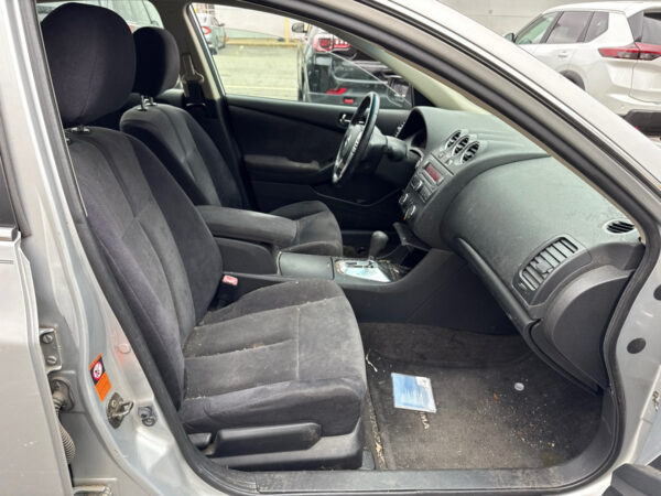 xyheruo025zmi981ggs7iw31f7s6